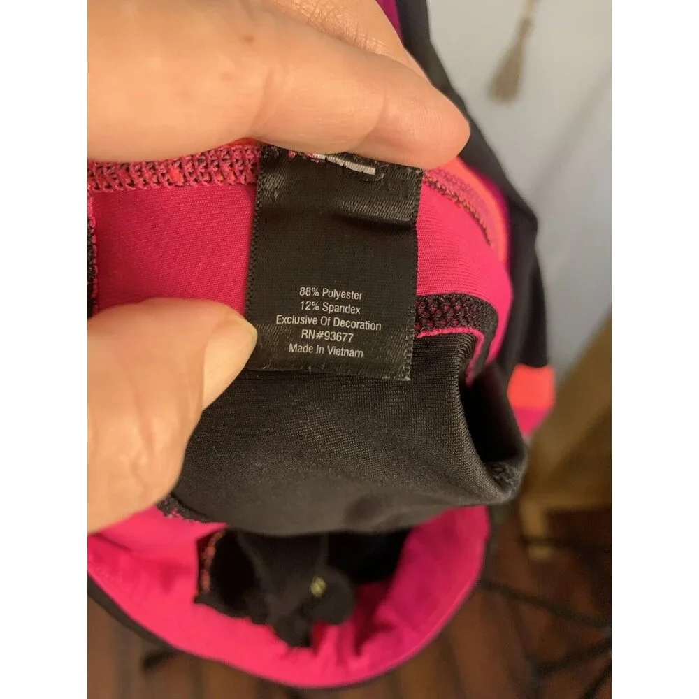 (E-143) Women capri atletic size M black and pink color - Picture 6 of 6